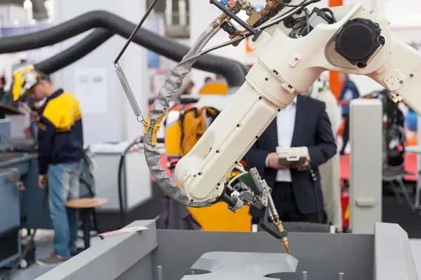 robot de soldadura industrial