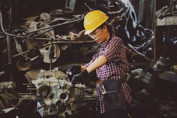 La evolución de la Industria 4.0 está haciendo que los equipos industriales generen cada vez más información. Sensores conectados, plataformas de análisis, sistemas de automatización e inteligencia artificial están creando nuevas posibilidades para gestionar los activos.